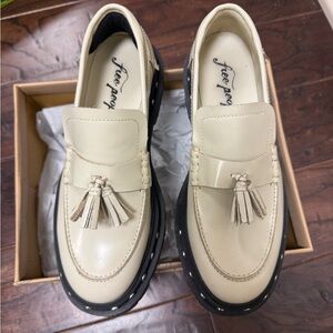 Free People Ivory and Ebony Tassel Loafers